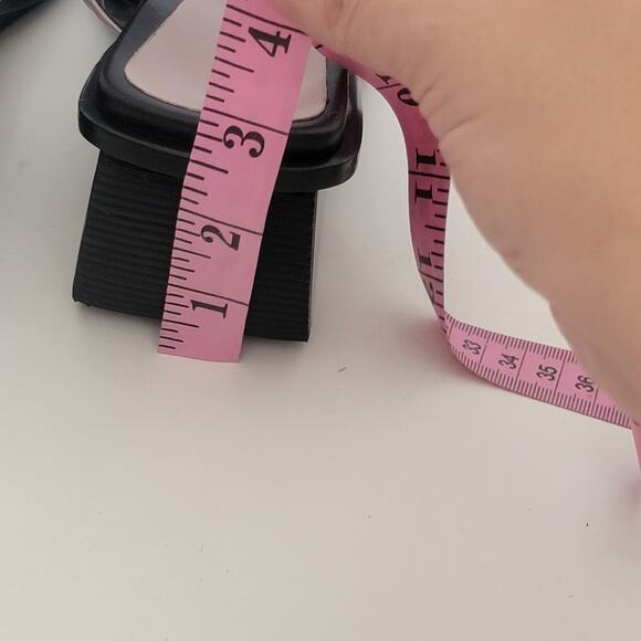 Kenneth Cole Reaction Black and Cream Sandals - Picture 9 of 10